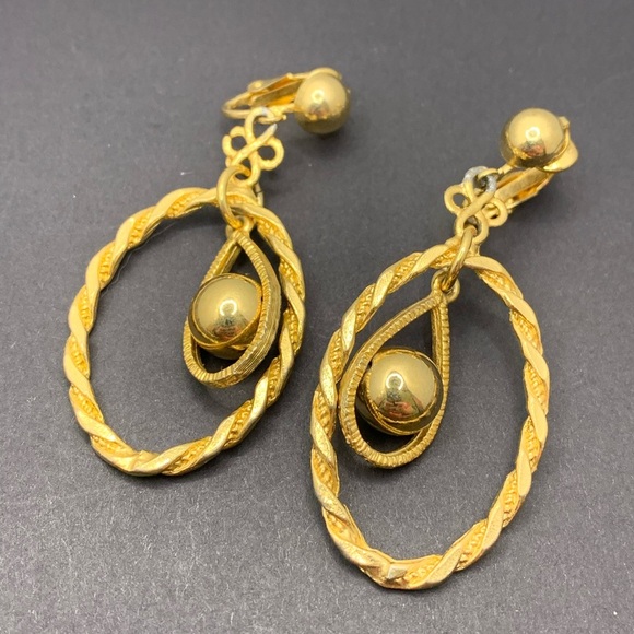 Lot of Three Vintage Gold Tone Dangle Clip On Earrings Liberty Bell - Picture 3 of 3